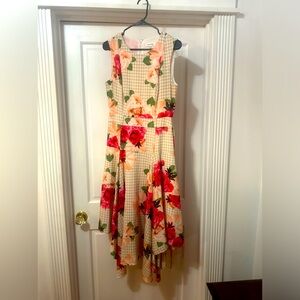Flowered maxi dress with handkerchief hem
